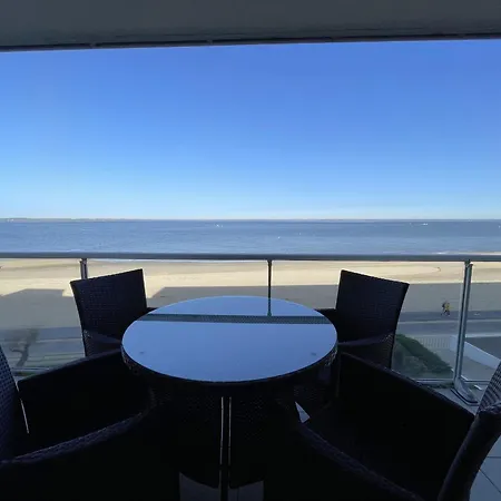 T2 Proche Centre Avec Terrasse Et Parking Sous-terrain - Fr-1-474-11 *