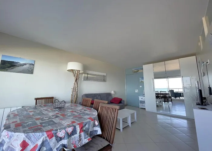 Apartment T2 Proche Centre Avec Terrasse Et Parking Sous-terrain - Fr-1-474-11